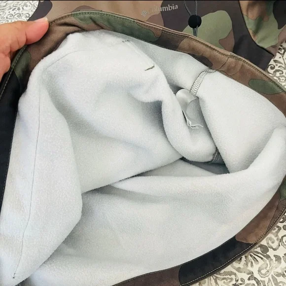 Columbia Camouflage Hoodie Sweater - Picture 4 of 8